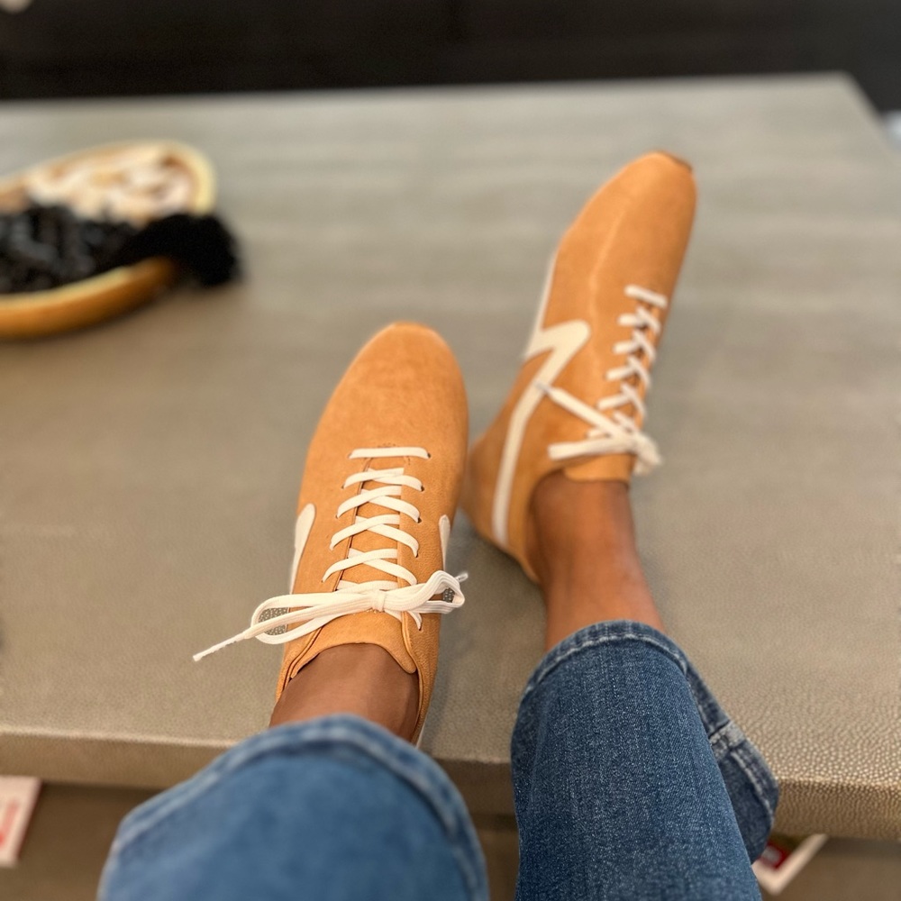 RAG & BONE  Women's Slim Retro Leather Sneaker Size 7.5 (37.5) Never Worn